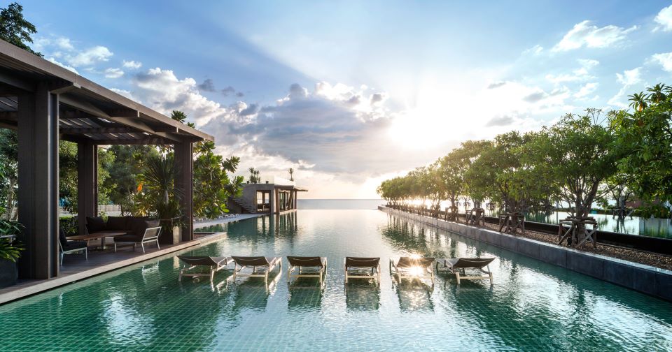 ReflectionPattaya-3.jpg